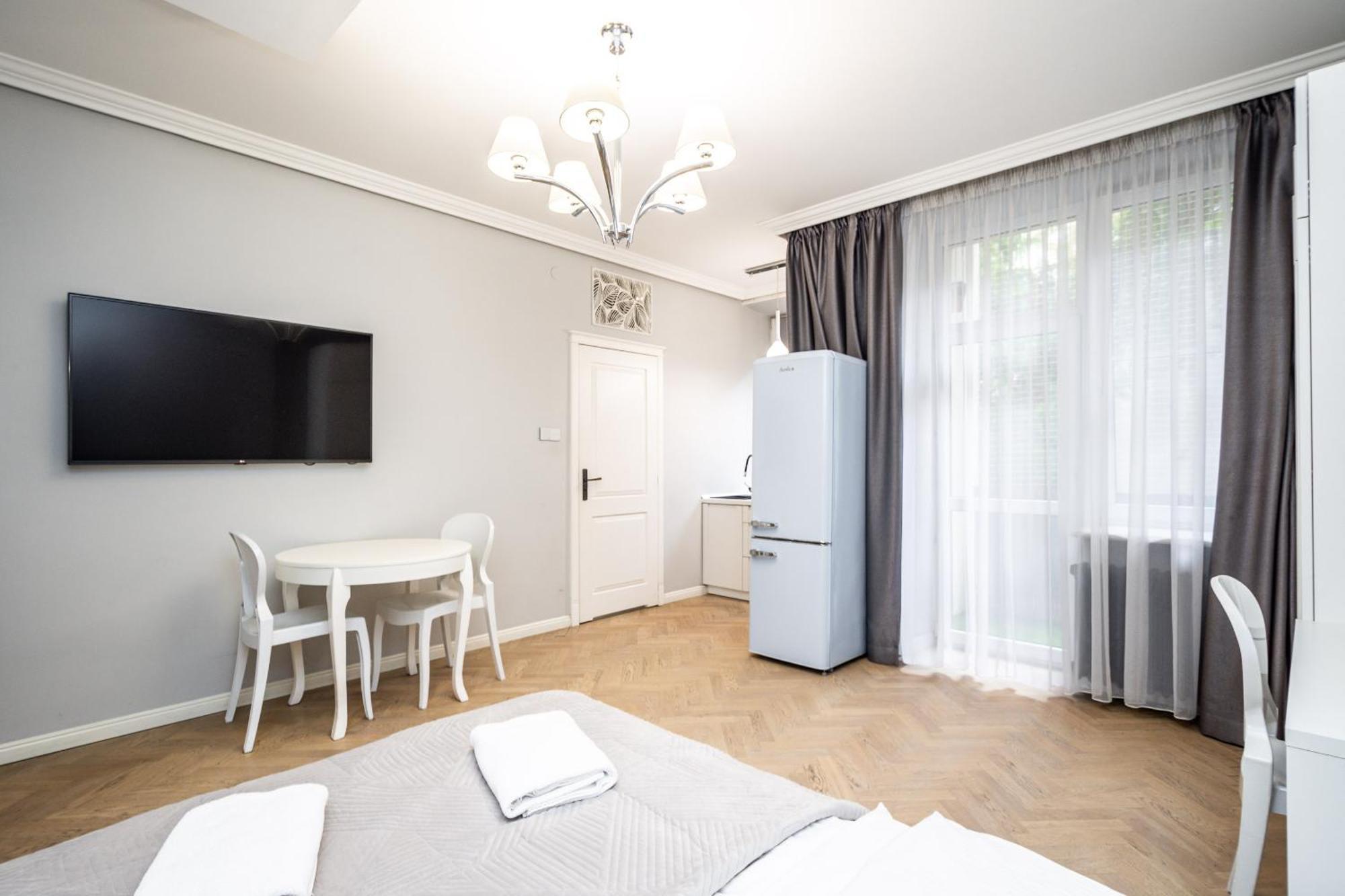 Rentplanet - Studio Krasinskiego คราคูฟ ภายนอก รูปภาพ