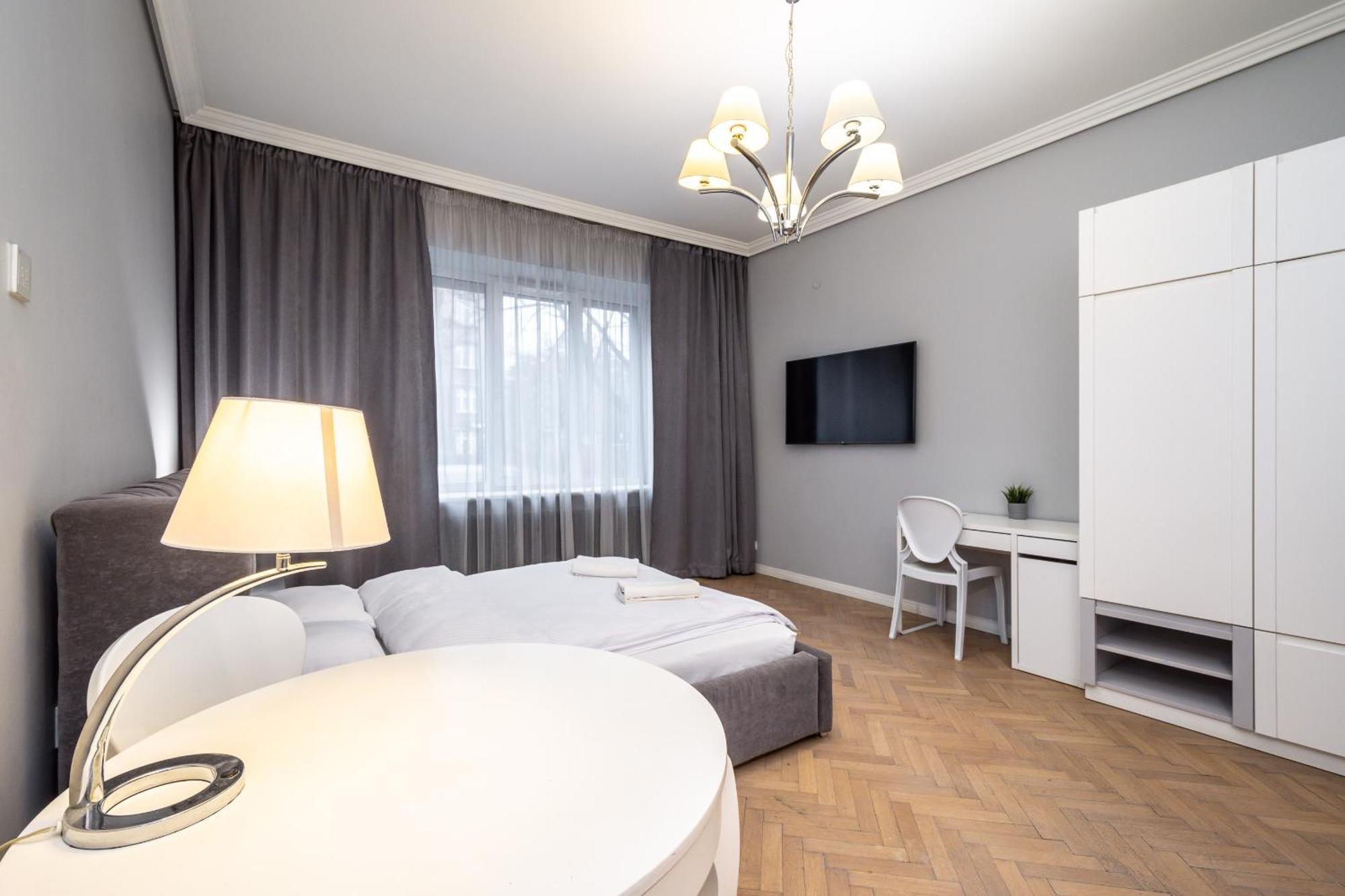 Rentplanet - Studio Krasinskiego คราคูฟ ภายนอก รูปภาพ